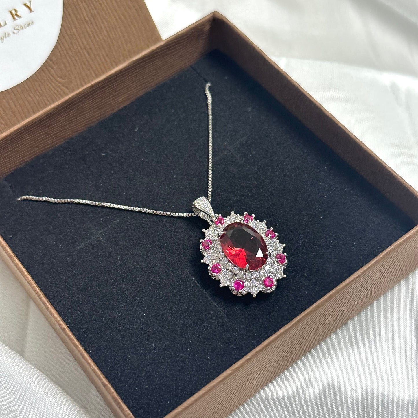 ENORA PENDANT - NECKLACE