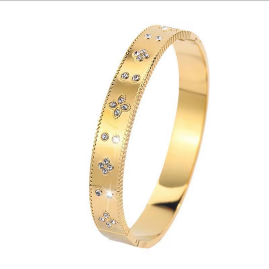 ORIEL CLOVER - BANGLE
