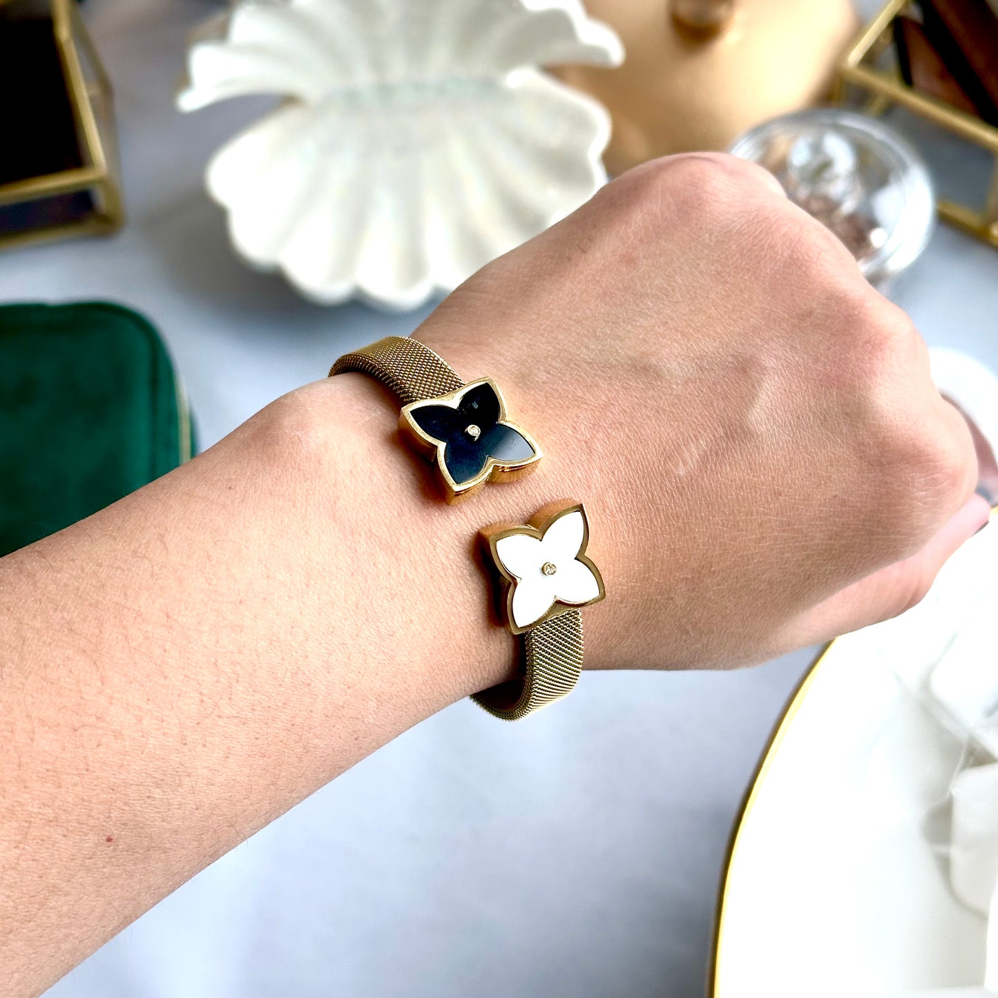 ANALI CLOVER - BANGLE