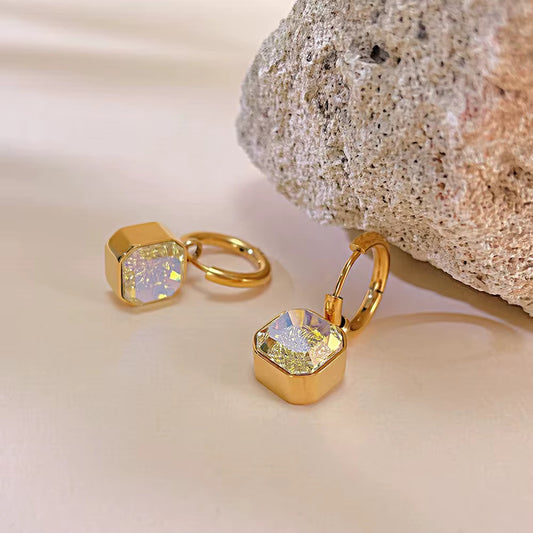 VERA HUGGIE - HOOP EARRINGS