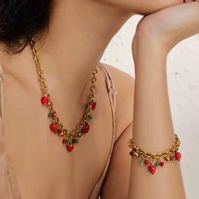 STRAWBERRY CHARM - BRACELET